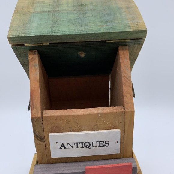 Antiques Birdhouse - Picture 6 of 11